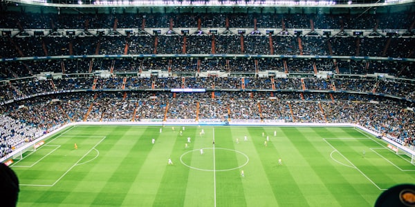 足球青训营少年训练场景